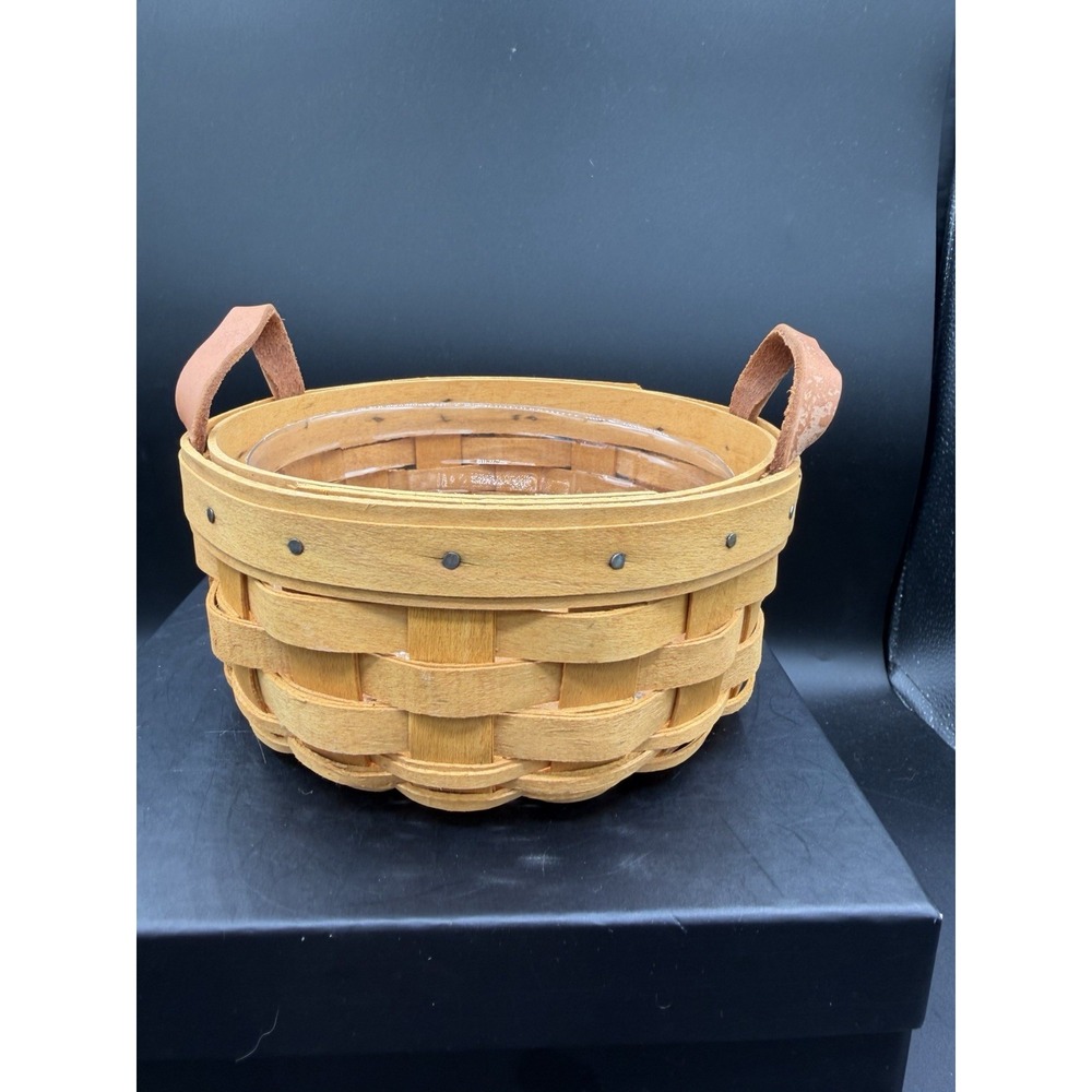 🧺 Longaberger 2002 Saffron Basket w/Protector 🌼